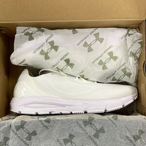 Under Armour UA HOVR Sonic 5 Men’s Running Shoe. Size 12.5.